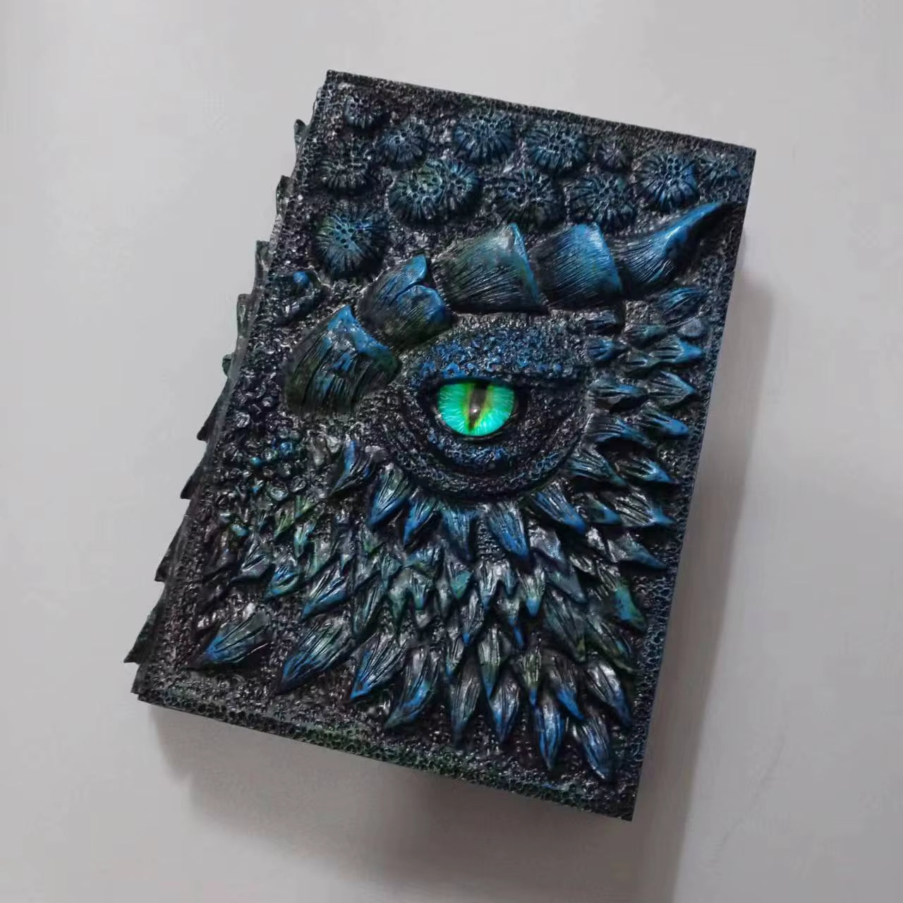 Fashion Vintage Dragon Embossed Resin Cover Travel Diary Notebook Travel Journal A5-Note Book Art 3D Relief Diary Book 1Pcs